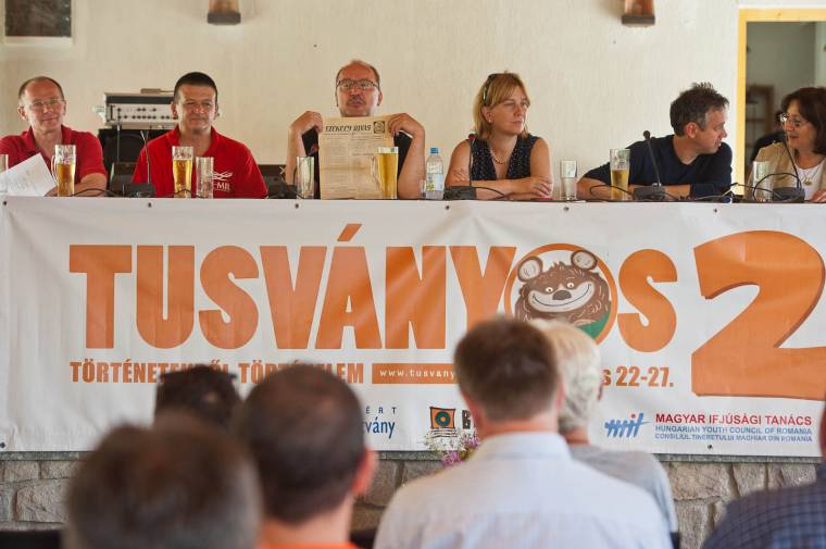 Nosztalgia az alapítók gyűrűjében