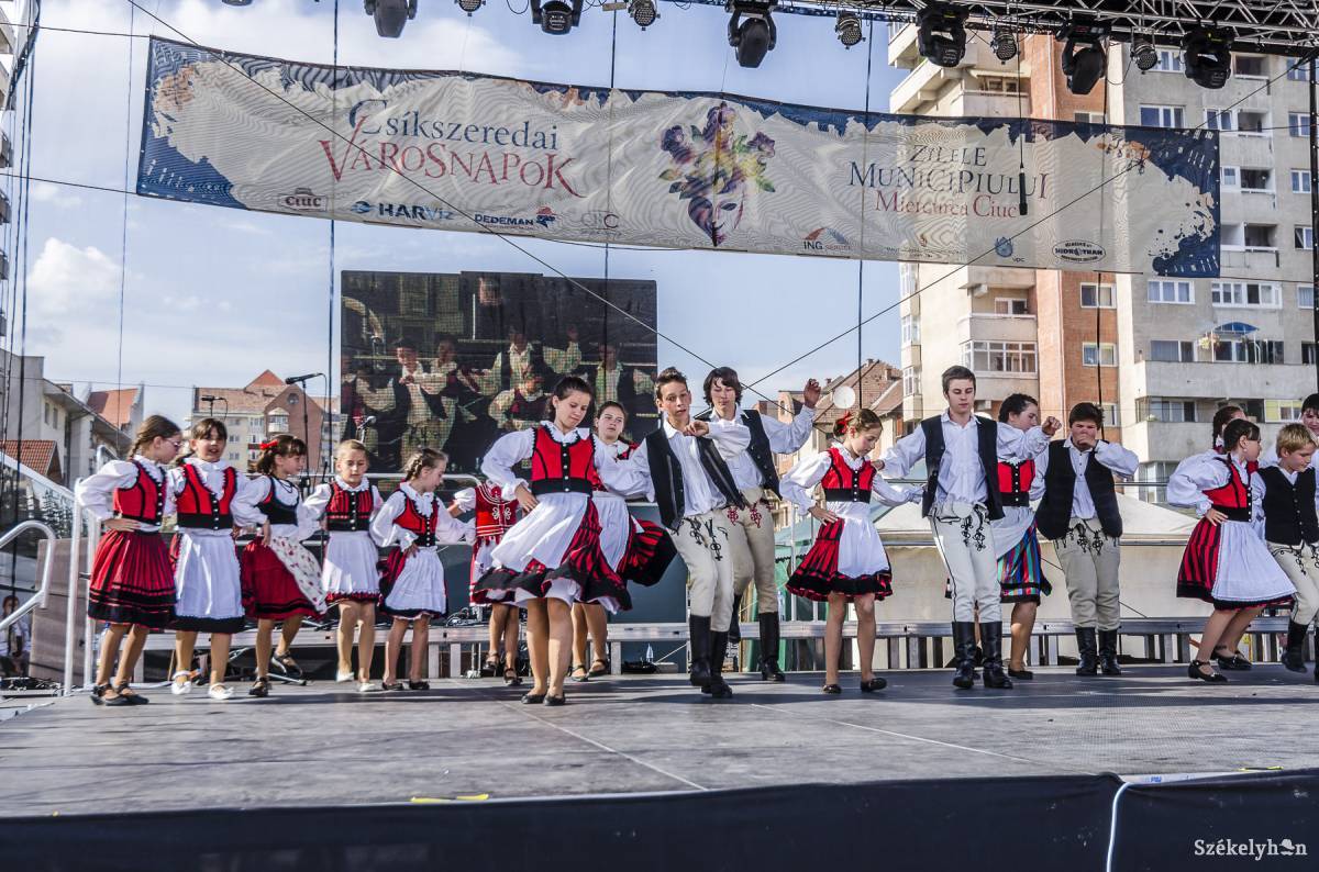 Több száz gyermek tanulta és szerette meg itt a néptáncot. Archív felvétel •  Fotó: Veres Nándor