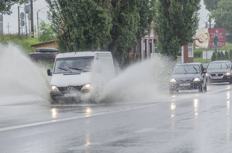 Zivatarok várhatók