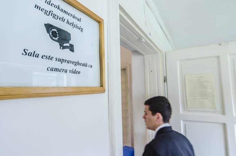 Írásbelivel folytatják
