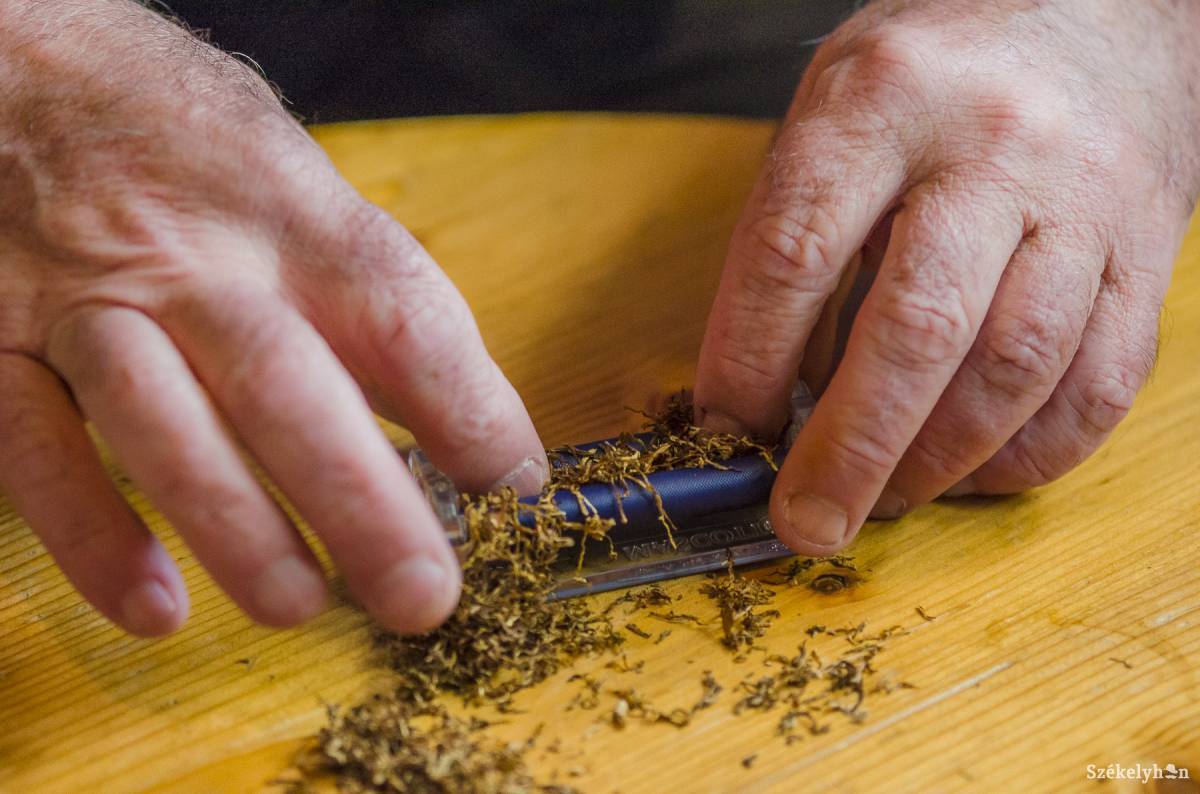 „Cigarettagyár” működött Marosludason •  Fotó: Veres Nándor