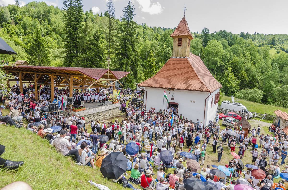 Kontumác Nagyboldogasszony-templomában is búcsúra készülnek •  Fotó: Veres Nándor
