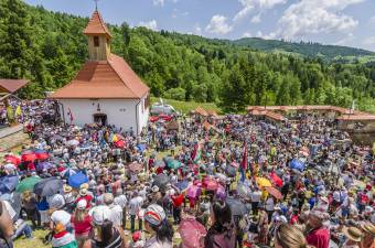 Zarándokok ezreit várják pünkösdvasárnap Gyimesbükkbe