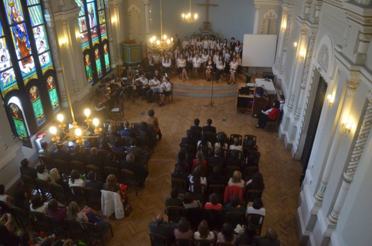 Véndiákoknak szólt az iskolacsengő