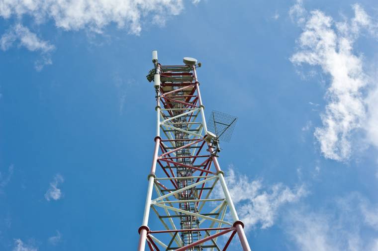 Megoldódni látszik a térerőprobléma Menaságon