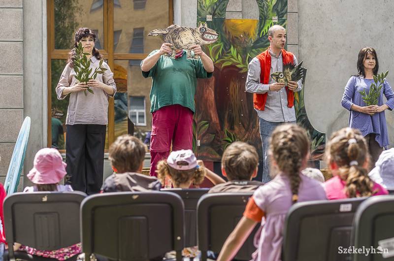 Kint is, bent is zajlanak majd az előadások. Archív &bullet;  Fotó: Veres Nándor