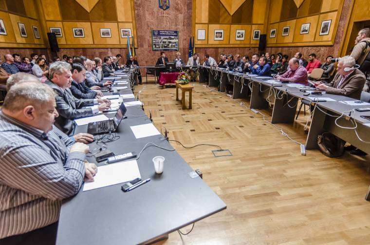 Nem lép be a perbe a Hargita megyei önkormányzat