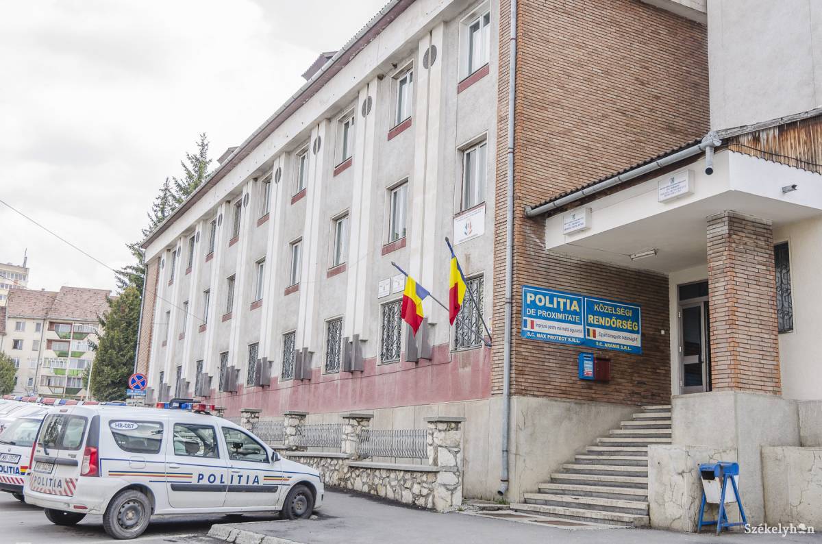 Ha most akar erkölcsi bizonyítványhoz jutni a rendőrségen, nagy valószínűséggel nem fog sikerülni. Képünk illusztráció •  Fotó: Veres Nándor