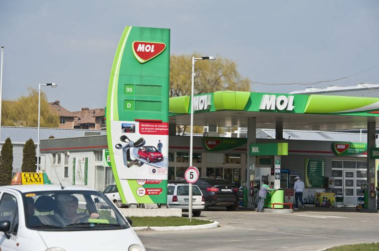 Újabb töltőállomásokat létesít a MOL a romániai autópályák mentén