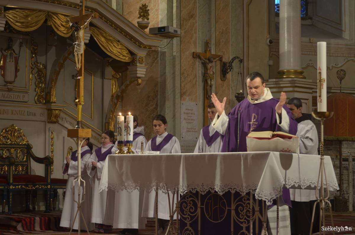 &bullet;  Fotó: Iochom Zsolt