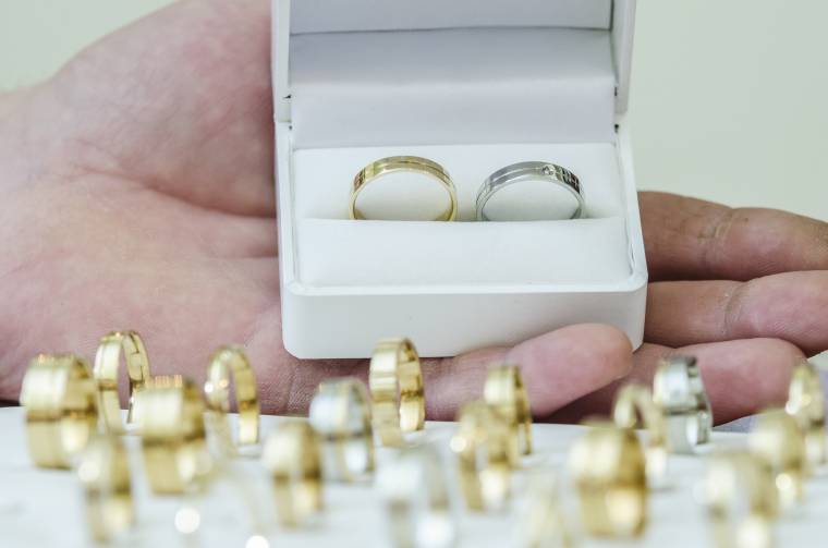 A foglalógyűrűtől a karikagyűrűig