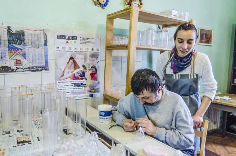 Bővítenék a védett műhelyeket