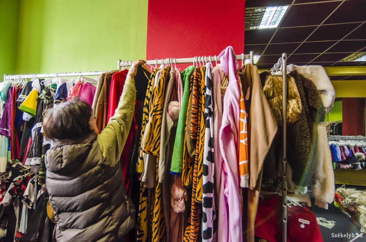 farsang, fenntartható, egészség, hagyomány, mulatság, jelmez