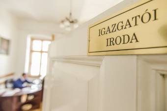 Csökkentik az iskolaigazgatók kötelező óraszámát