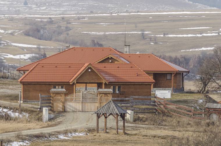 Téli álmát „alussza” a gyógyfürdő