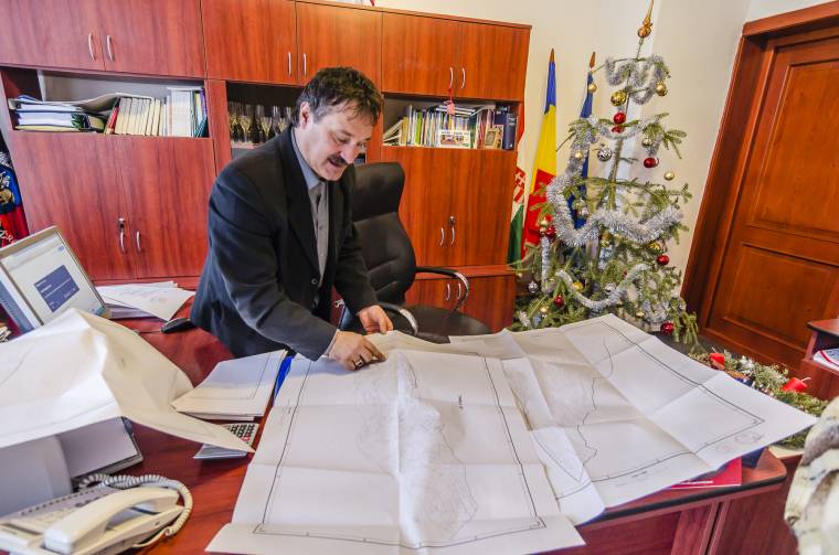 Messze még a birtokba helyezés befejezése