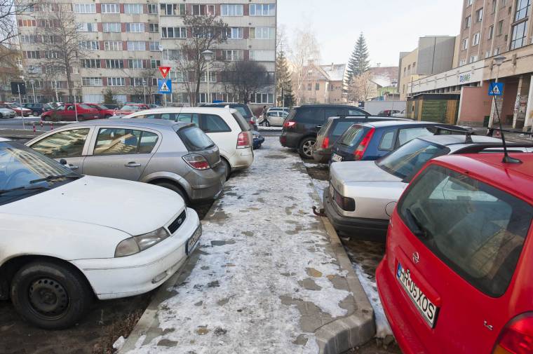 Biztosítóválasztás ár alapján