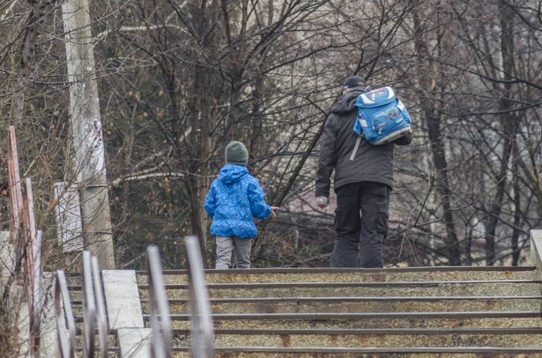 Alig rázódtak vissza a tanulásba a gyerekek, újra vakációzniuk „kell”