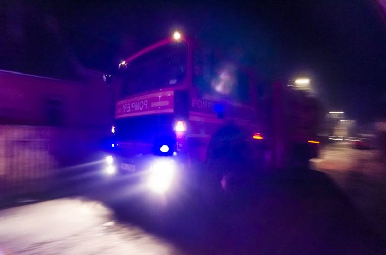 Gazdasági épület égett le Etéden