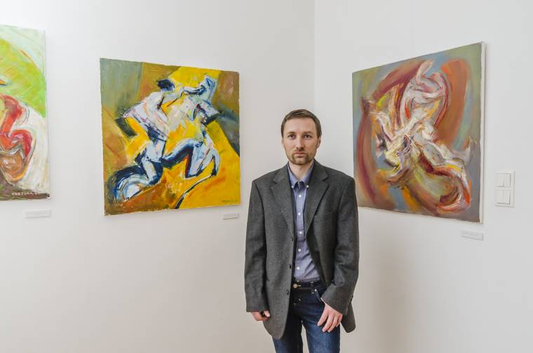 Vorzsák Gyula a színekkel mesél
