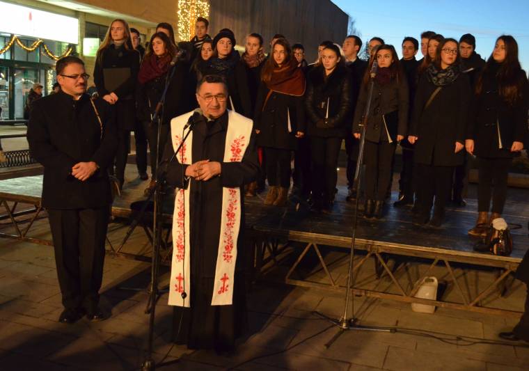 Lélekhangolás az öröm vasárnapján