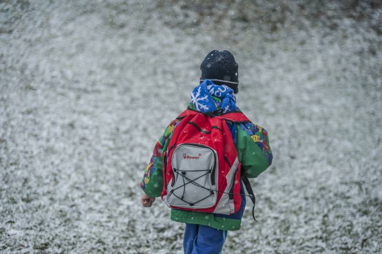 A tanfelügyelőségek döntik el, hogy hol nem lesz tanítás a kedvezőtlen időjárás miatt