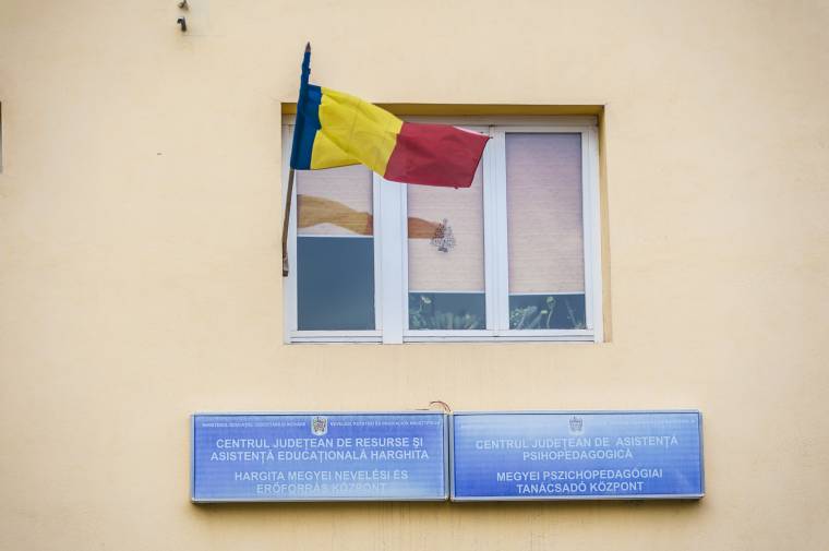 Kétszázhat alkalmazott fizetése késik