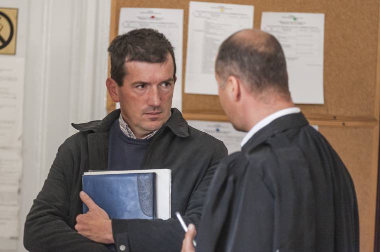 Halasztással kezdődött Rádulyék pere Marosvásárhelyen