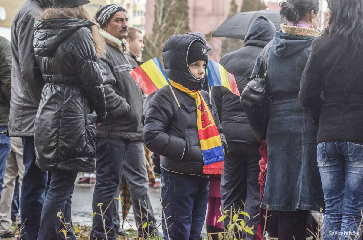 Elhanyagolt külhoni románok. Egy főre leosztva csupán 20 lej jut rájuk évente •  Fotó: Gecse Noémi