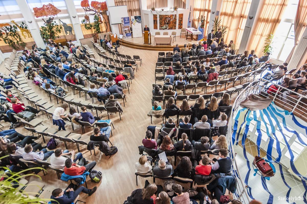 &bullet;  Fotó: Veres Nándor