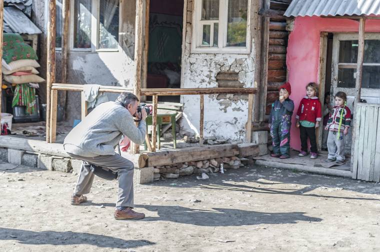 Fotótáborban „teszik papírra” a cigányokat