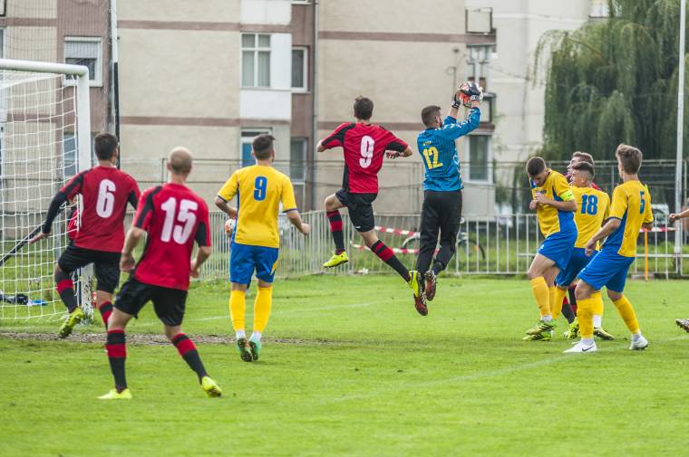Piros lapok, érvénytelenített gólok az FK Csíkszereda meccsén