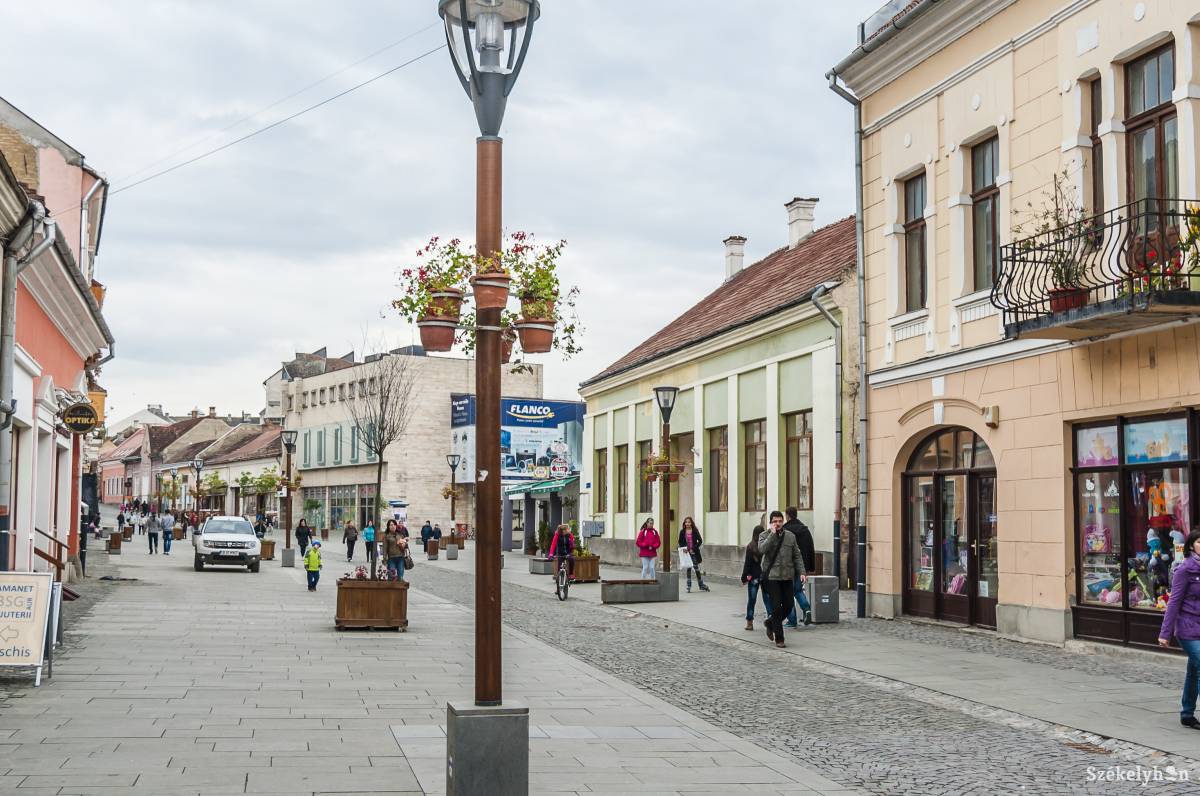 Csíkszereda központjában. A csíki csapat szerint a hargita megyeszékhely élhető város. Archív •  Fotó: Veres Nándor