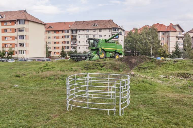 Tömbházak mellé költöznek a gazdák