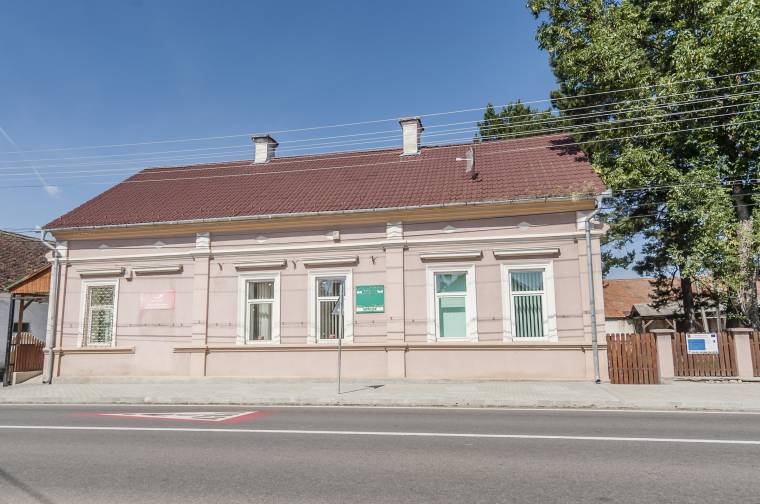 Egy falu, egy tábor