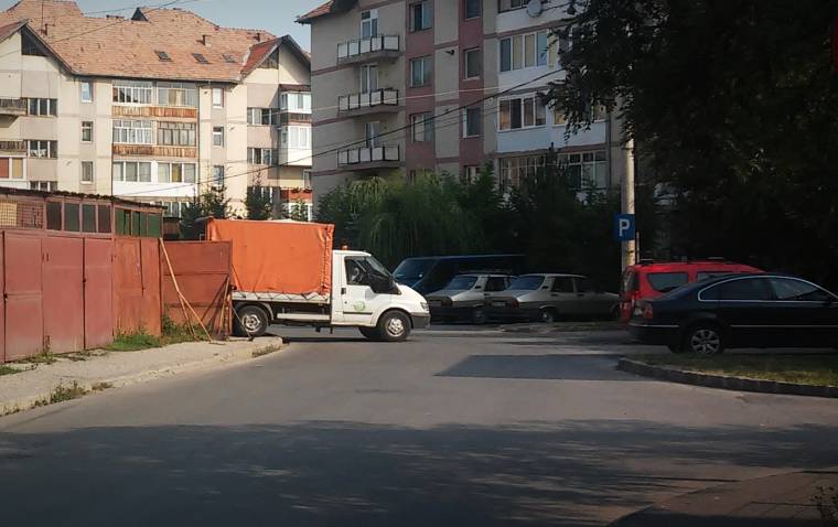 Kiürítették a garázst