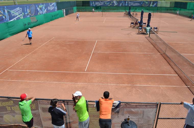 Racketlonversenyt tartottak Csíkszeredában