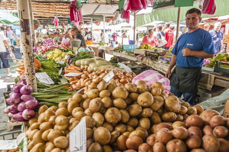 Visszafogott vásárlói kedv a csíkszeredai piacon