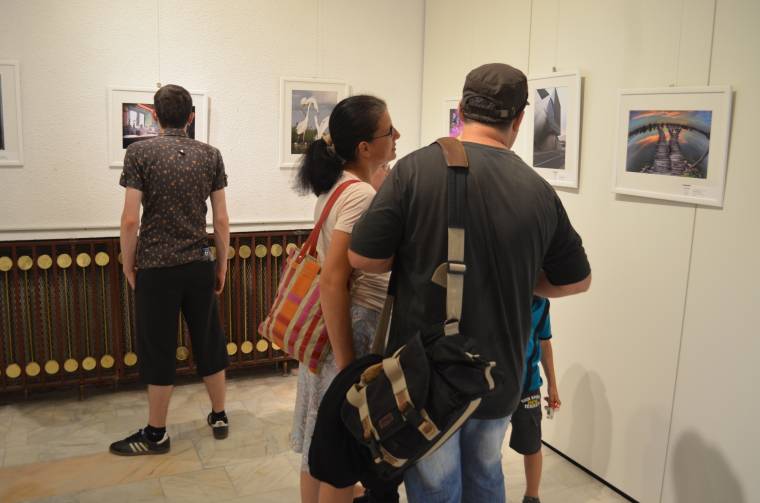 Nemzetközi fotókiállítás a Megyeháza Galériában