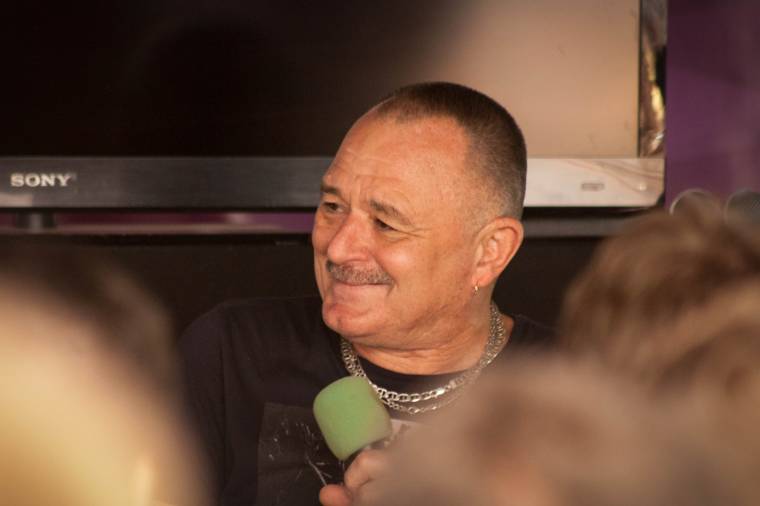 Hazajár Erdélybe Nagy Feró