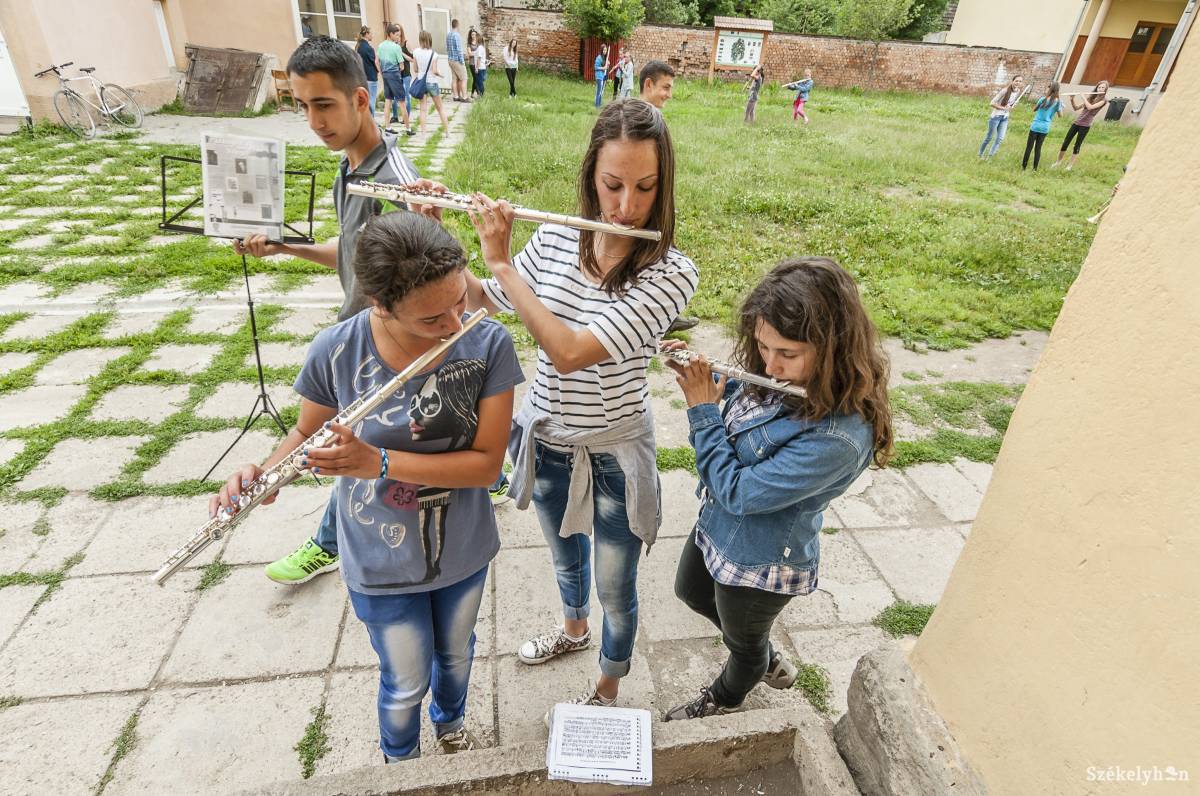 &bullet;  Fotó: Veres Nándor