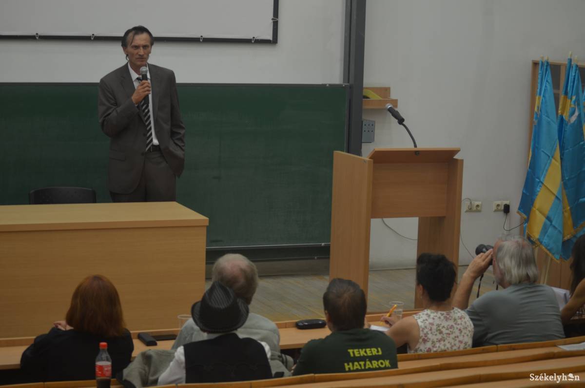 &bullet;  Fotó: Iochom Zsolt