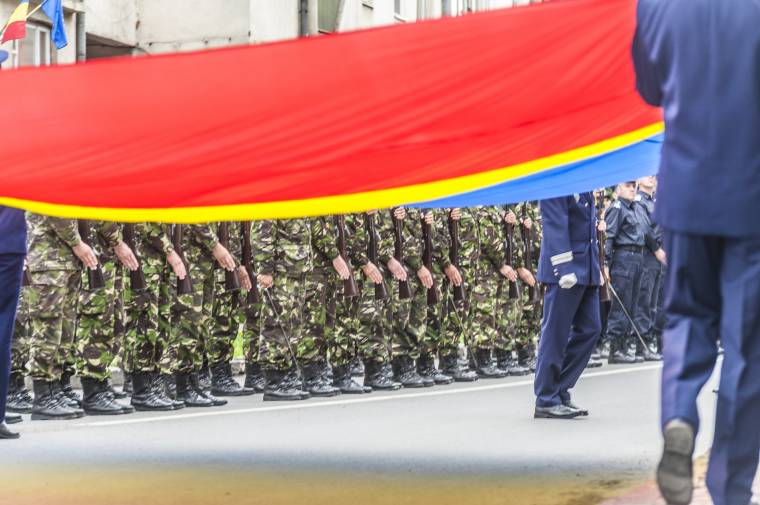 Százötven méter hosszú román trikolórt vonultatnak fel Sepsiszentgyörgyön