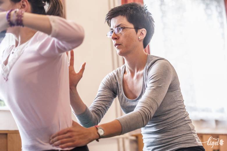 Kelemen Zsófia gyógytornász szerint a mozgásforma kiválasztásában tekintettel kell lenni az életkorra, az erőnlétre, az egészségi állapotra •  Fotó: Veres Nándor