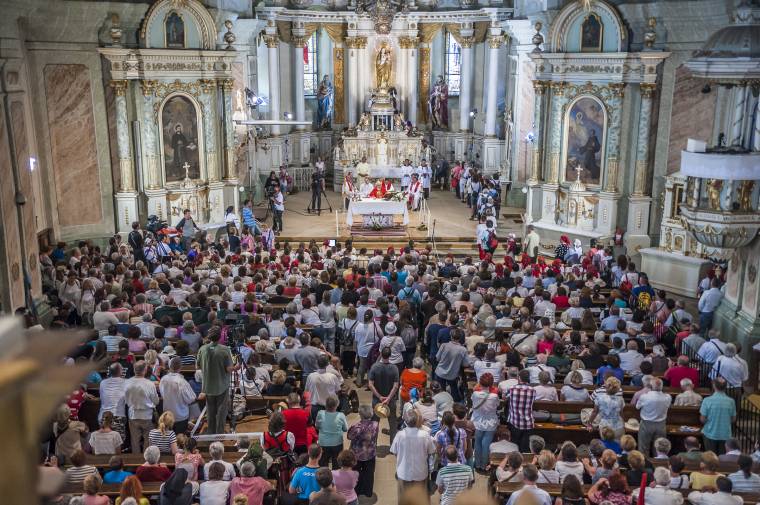 „Érezzék csángó testvéreink is, hogy a Szűzanya várta őket”