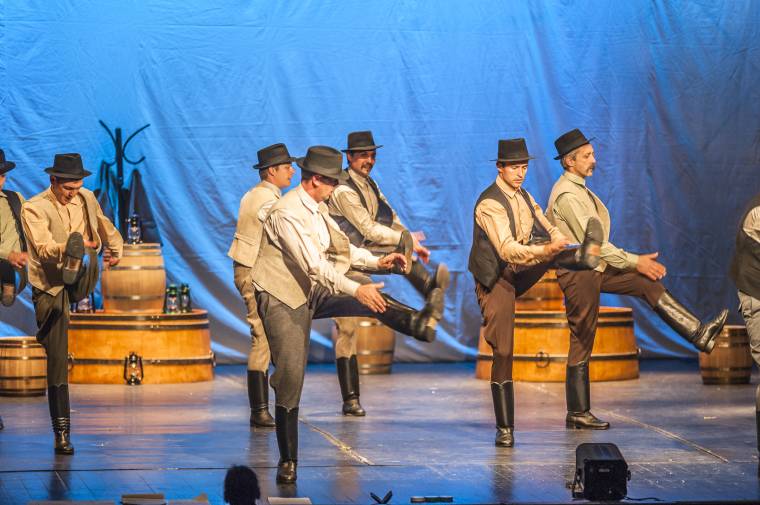 Táncegyüttesek találkoznak Udvarhelyen