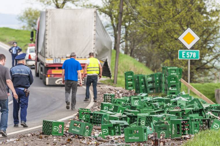 Rendőrök őrizték a kiborult sört
