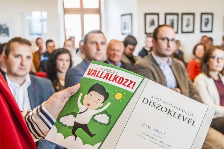Támogatják a kezdő vállalkozásokat