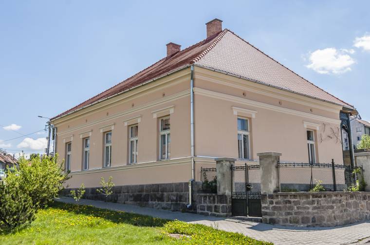 Faroga Victor, „a primár”