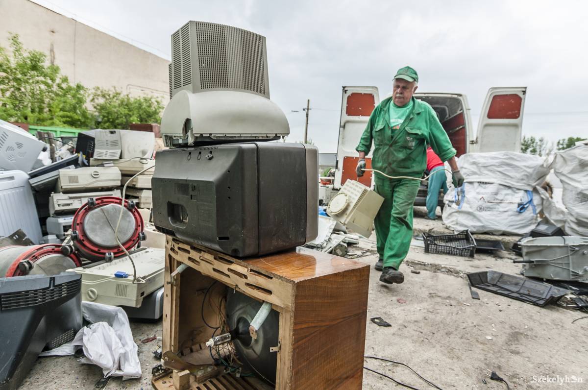 Ösztönöznék a leadást. A háztartási gépekre is kiterjesztené a kormány a roncsprogramot, utalvány járna az e-hulladék után • Fotó: Veres Nándor